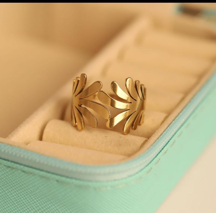 Chevron Lattice Pavé Ring