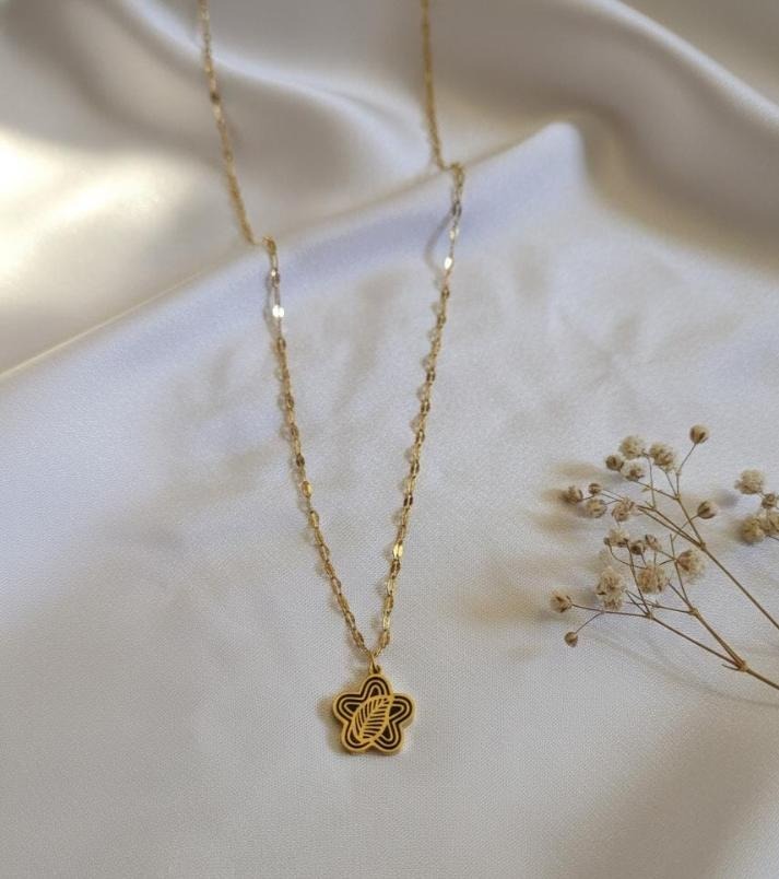 Gold Floral Leaf Pendant