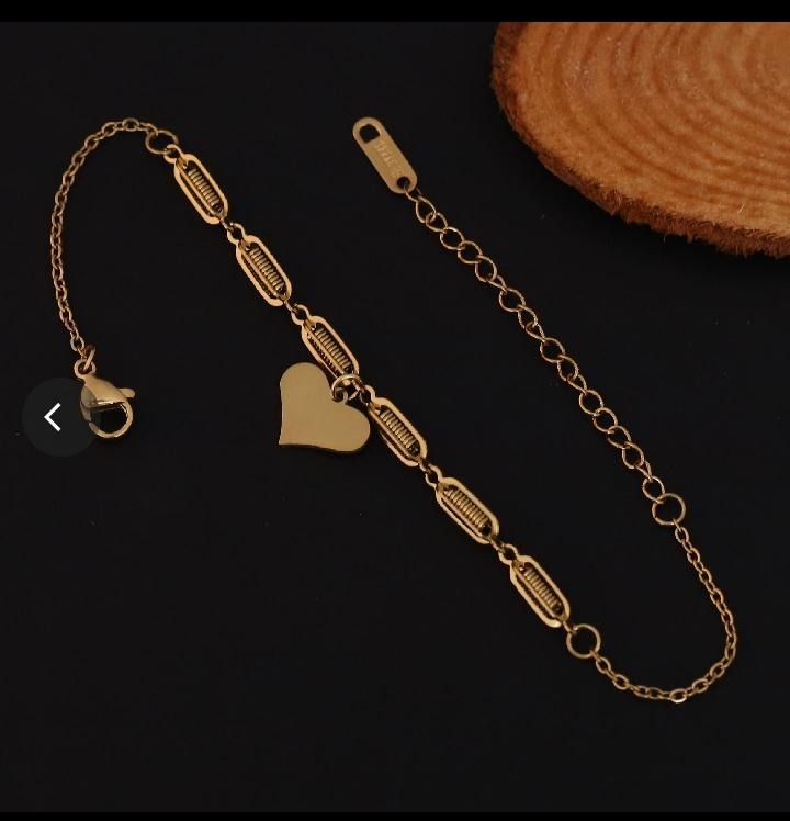 Amore Golden Pendant Charm Bracelet