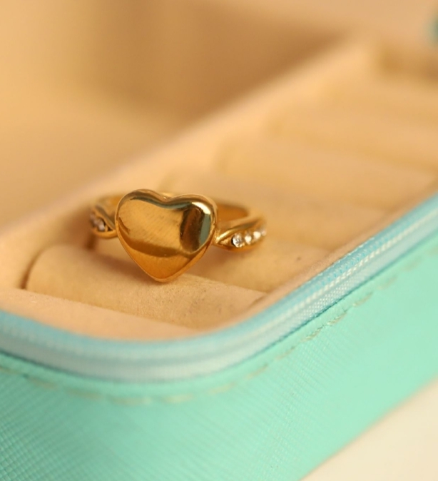 Coeur Heart Ring